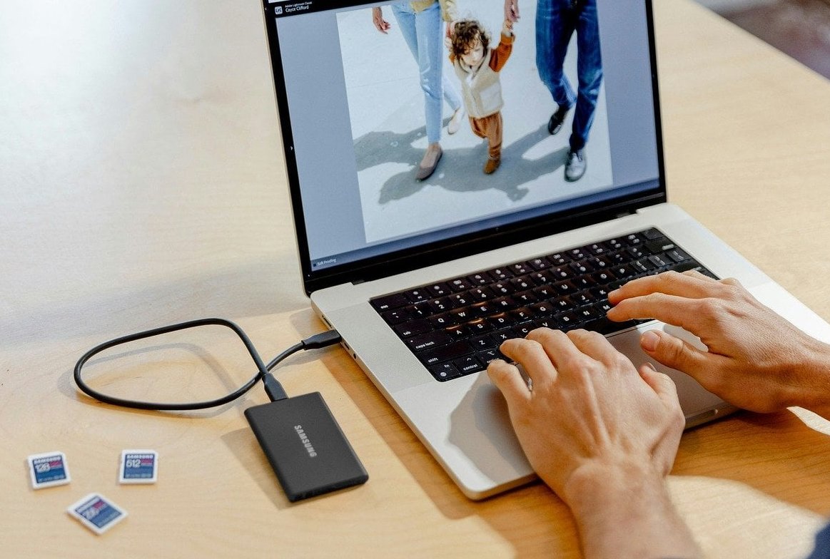 lightroom editing laptop